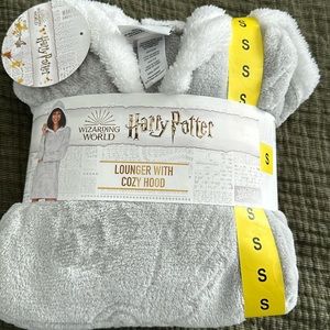 Harry Potter lounger with hood. New with Tags
